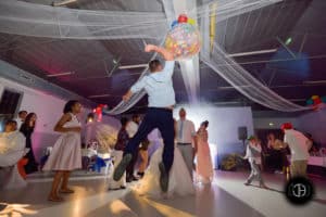 Photographe mariage Tournefeuille, Soirée, Ballon fixé plafond