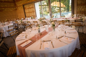 Tables, repas mariage, salle de réception